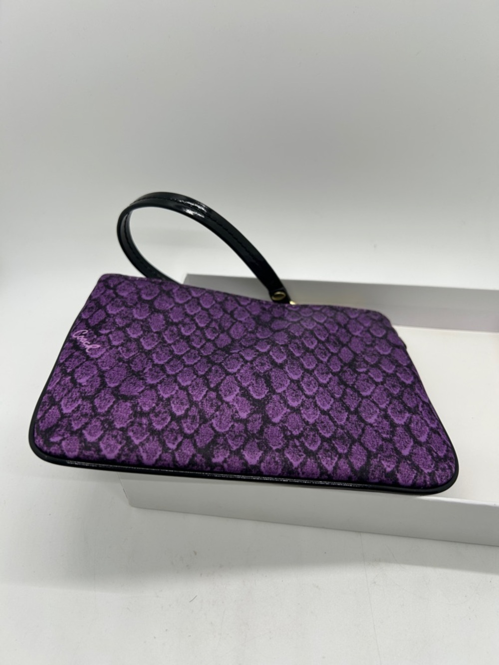 Coach NIB Purple Snake-Print Wristlet Clutch with Gold Accents 🥀🥀 - Picture 2 of 4